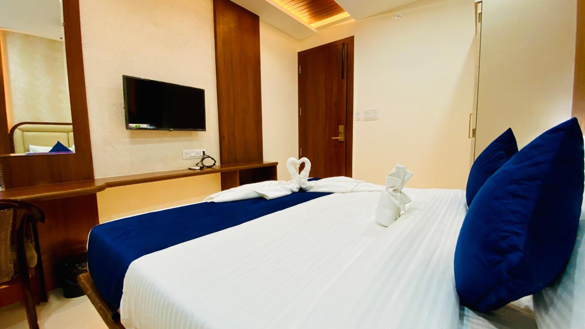 Hotel Aranyasutra Inaya, Indore Eksteriør billede