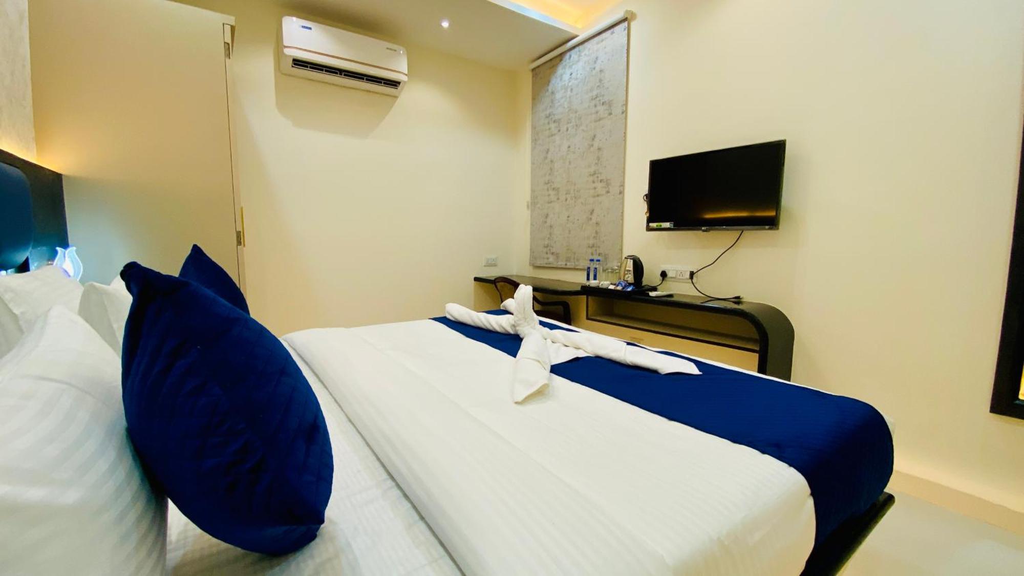 Hotel Aranyasutra Inaya, Indore Eksteriør billede