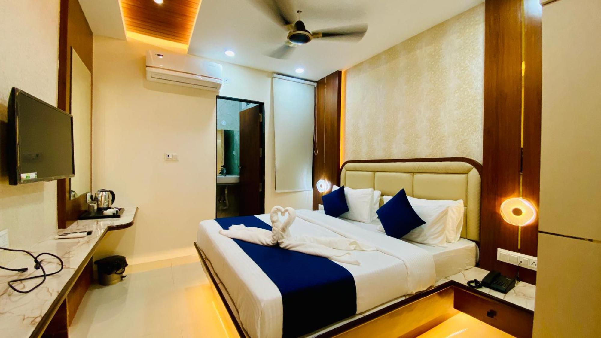 Hotel Aranyasutra Inaya, Indore Eksteriør billede